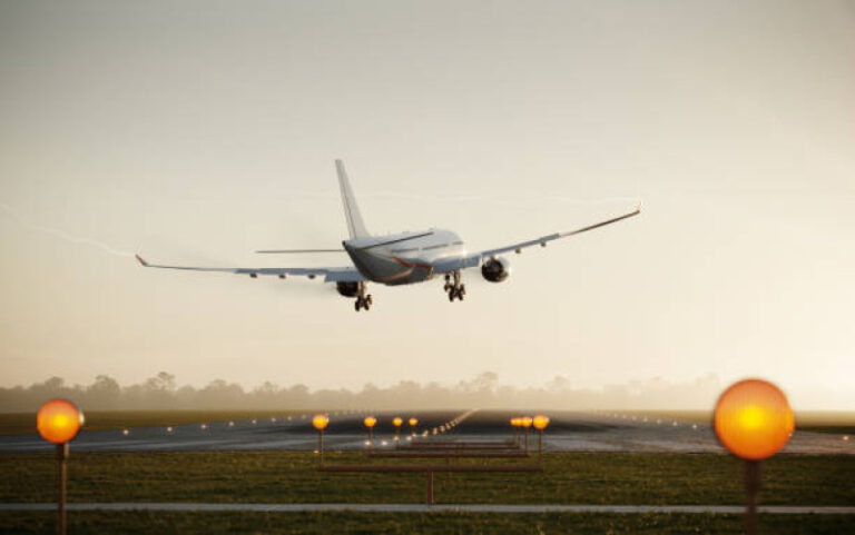 El país estableció 281 nuevas rutas aéreas internacionales en los últimos cuatro años