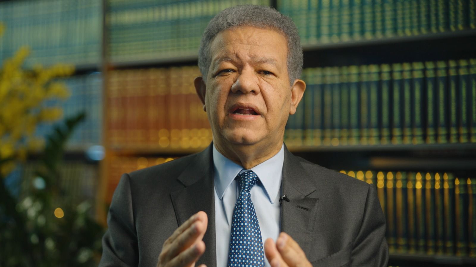 Leonel Fernández warns about democratic backsliding - DMK Abogados